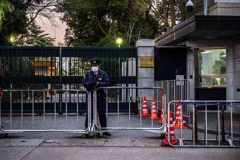  地缘政治的镜像与反思：从历史虚无主义看日本安保政策的逻辑悖论 新闻