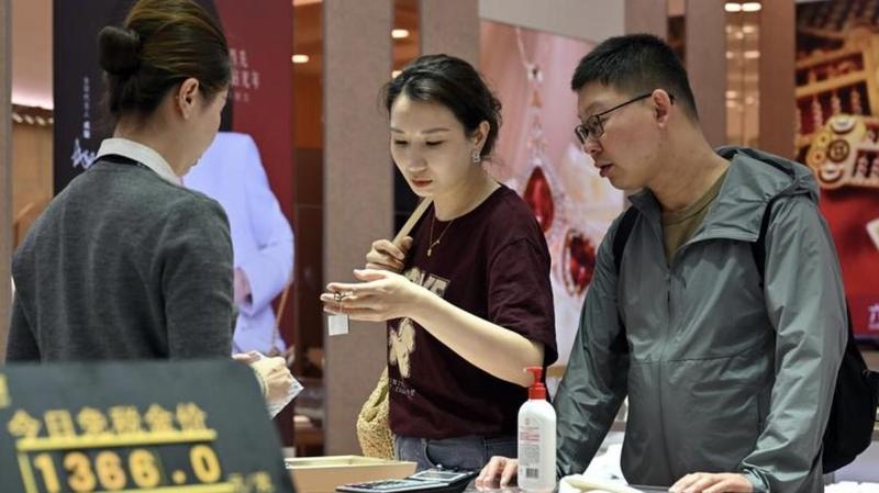 代码与电流的撤退:主力资金为何重构配置逻辑? 股票财经