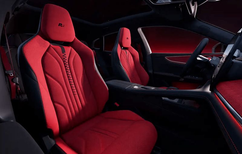  极氪001五周年纪念版：KW避震+Brembo卡钳，技术深挖下的底盘性能哲学 汽车科技