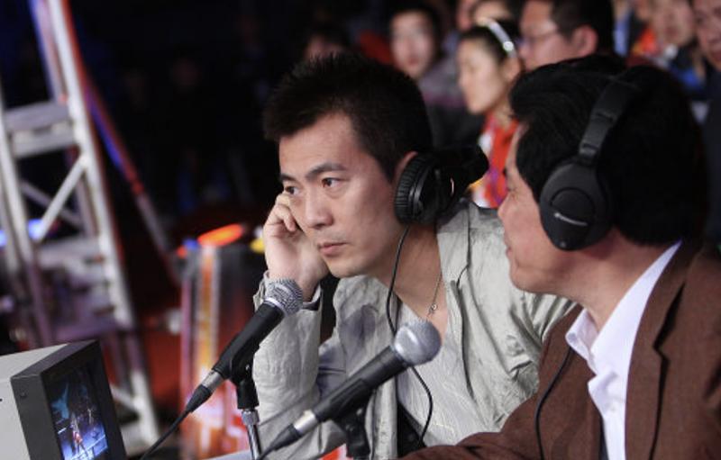  解码体育解说员的职业底线：黄健翔争议事件的专业审视 体育新闻 解码体育解说员的职业底线：黄健翔争议事件的专业审视 体育新闻