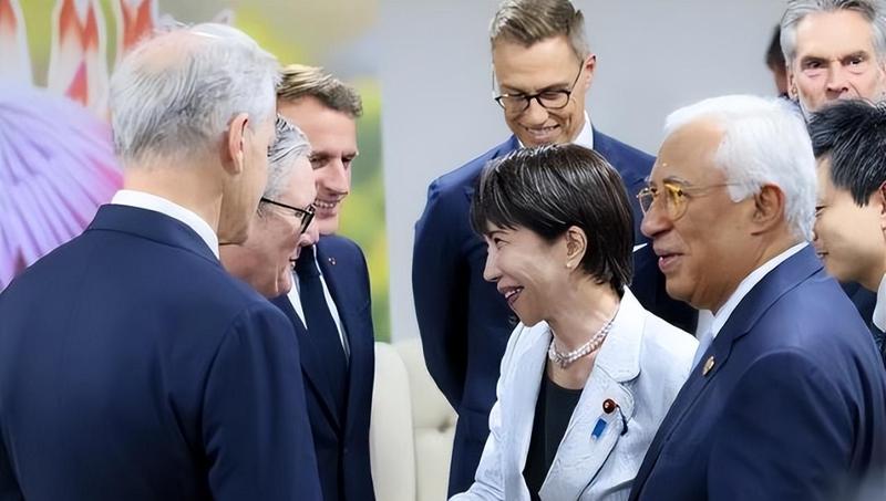  当日本政客忙着篡改课本时，他们没想到中国会这样应对…… 新闻 当日本政客忙着篡改课本时，他们没想到中国会这样应对…… 新闻