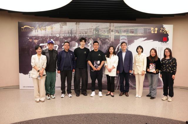  《南来北往》铁路题材话剧：戏剧改编的叙事重构与舞台实践 影视小说