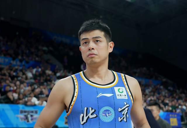  央视都不播的比赛，却藏着两支球队最真实的样子！ 体育新闻 央视都不播的比赛，却藏着两支球队最真实的样子！ 体育新闻 央视都不播的比赛，却藏着两支球队最真实的样子！ 体育新闻