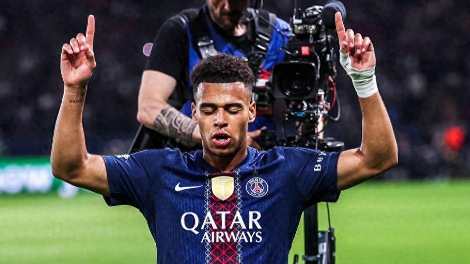 当所有人都在仰望姆巴佩时，这个20岁的男孩选择了沉默奔跑 体育新闻